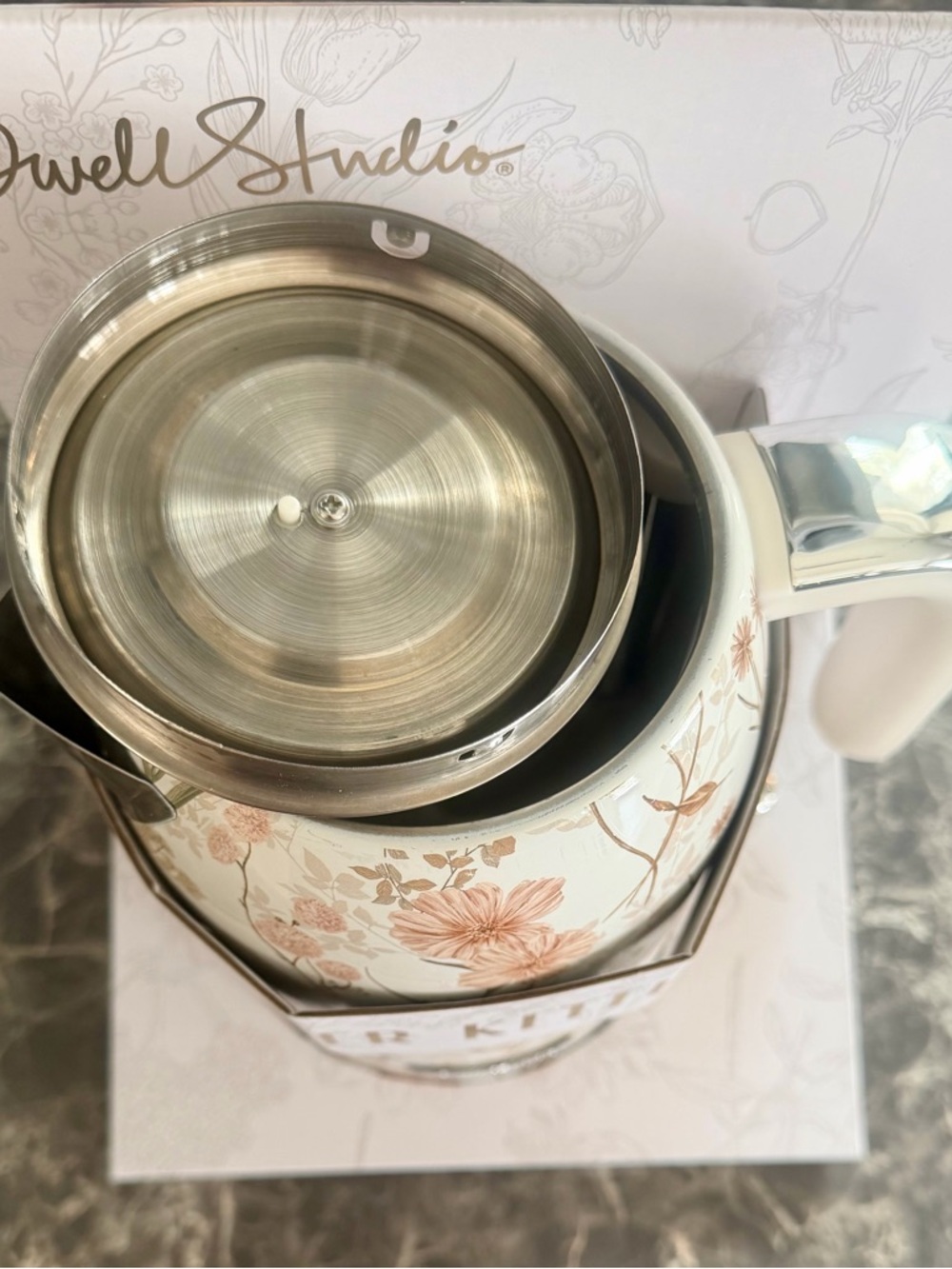 Kettle - Picture 7 of 11